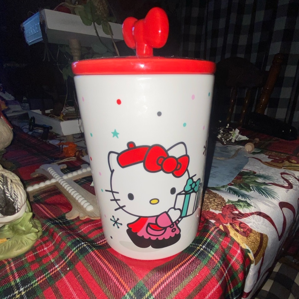 HELLO KITTY CHRISTMAS CANISTER